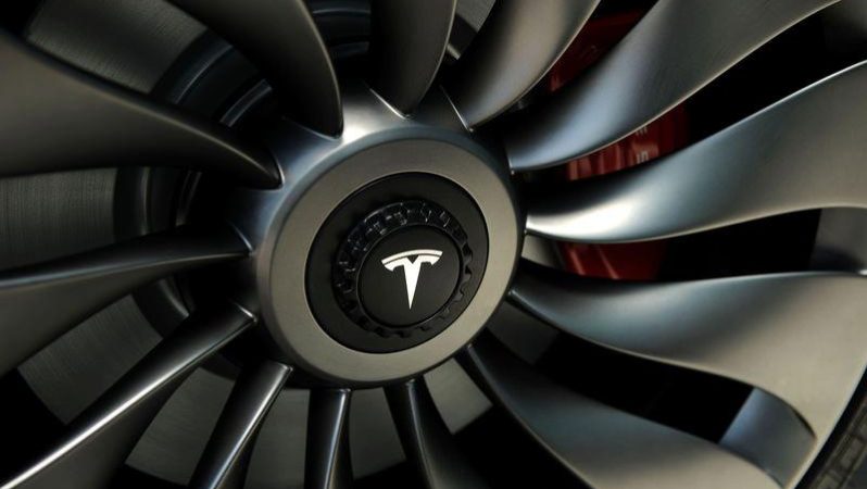Tesla Gelir Raporu Beklentileri Aştı, Q4 Toplam Gelir Beklentiyi Karşılamadı
