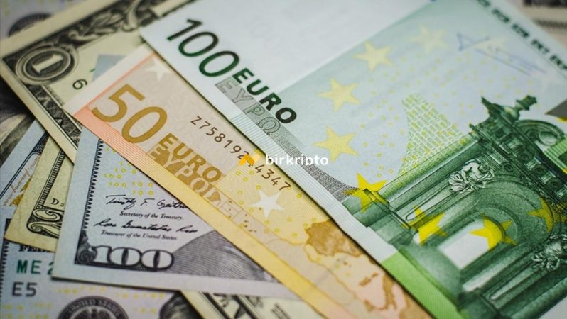 İran’da dolar ve euro tarihi tepeye fırladı